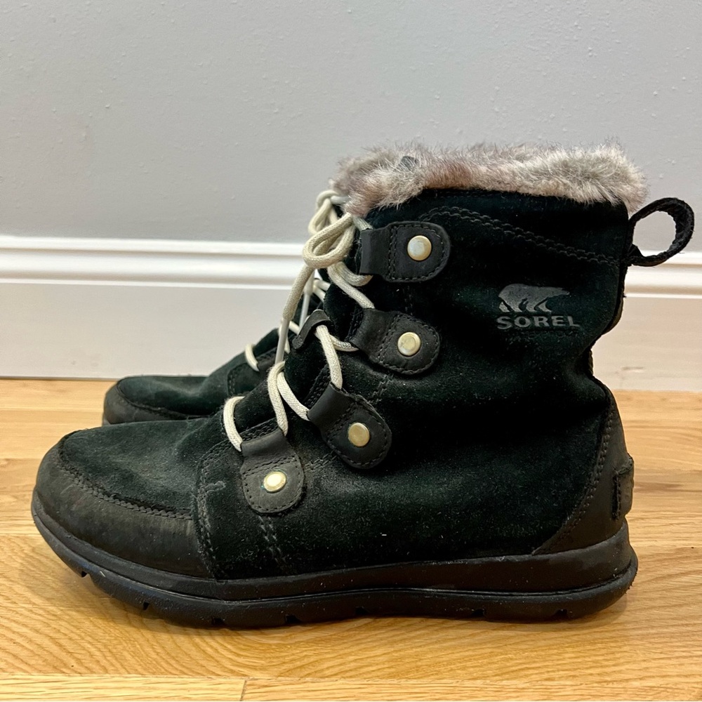 Sorel Explorer Joan Black Suede Fur Lined Waterproof Snow Boots - Size 8.5
